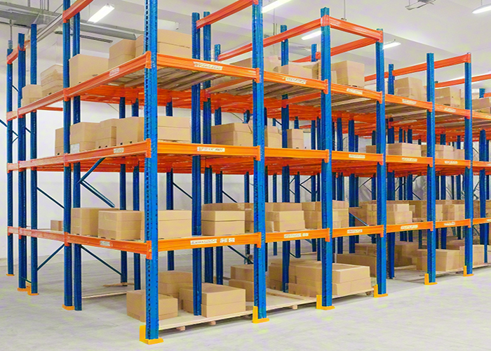 冷库货架的图片